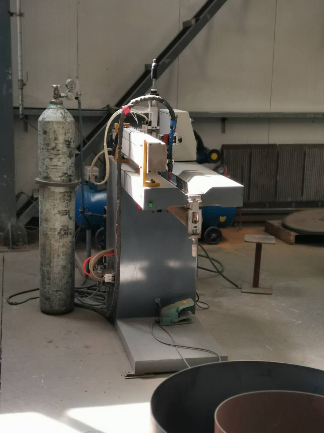 直縫自動焊機(jī)